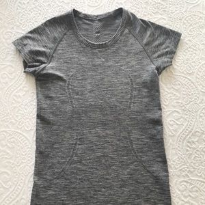 Lululemon Swiftly Tech Short Sleeve Crew Tee